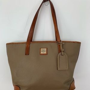 Dooney & Bourke purse